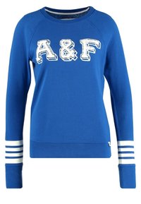 Sudadera azul con letras blancas "A&F" en el frente, puños acanalados con tres rayas y cuello redondo. Textura de tejido suave.