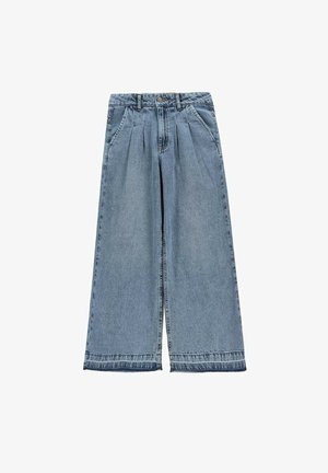 Jasnoniebieskie dżinsy z szerokimi nogawkami o wysokim stanie, z przednimi plisami, szlufkami na pasek, bocznymi kieszeniami oraz zapięciem na guzik i zamek błyskawiczny.