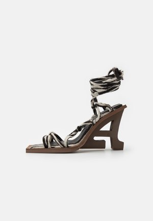 Ahluwalia WEDGE - Täistallaga sandaalid - black