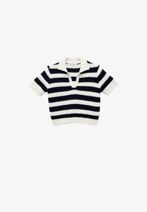 Sweter dziany z paskowym wzorem w granatowo-kremowych kolorach, krótki rękaw oraz kołnierzyk z dekoltem w kształcie litery V.