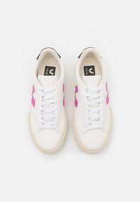 Veja CAMPO - Sapatilhas - extra white/ultraviolet/black