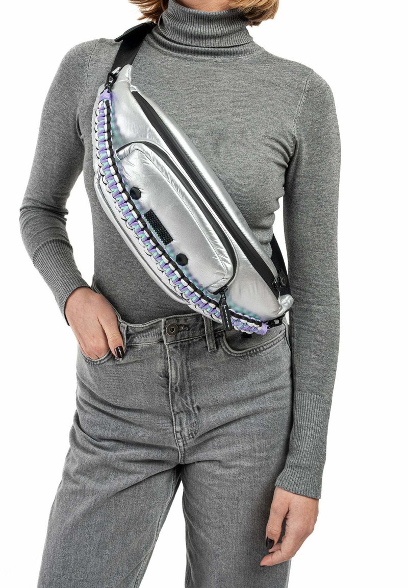 CLIO GOLDBRENNER EXPLORER - Heuptas - silver powder