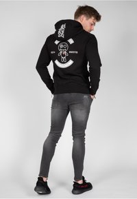 Wrong Friends VERONA - Sudadera con cremallera - zwart