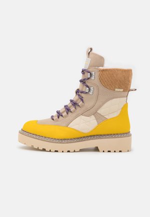 Tamaris Winter boots - corn combination