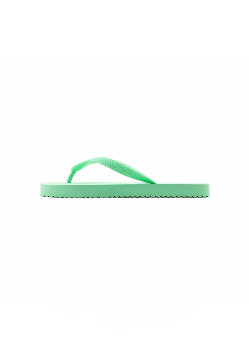 Green rubber flip-flop with a textured strap and scalloped sole. Simple design, lightweight, suitable for casual wear.