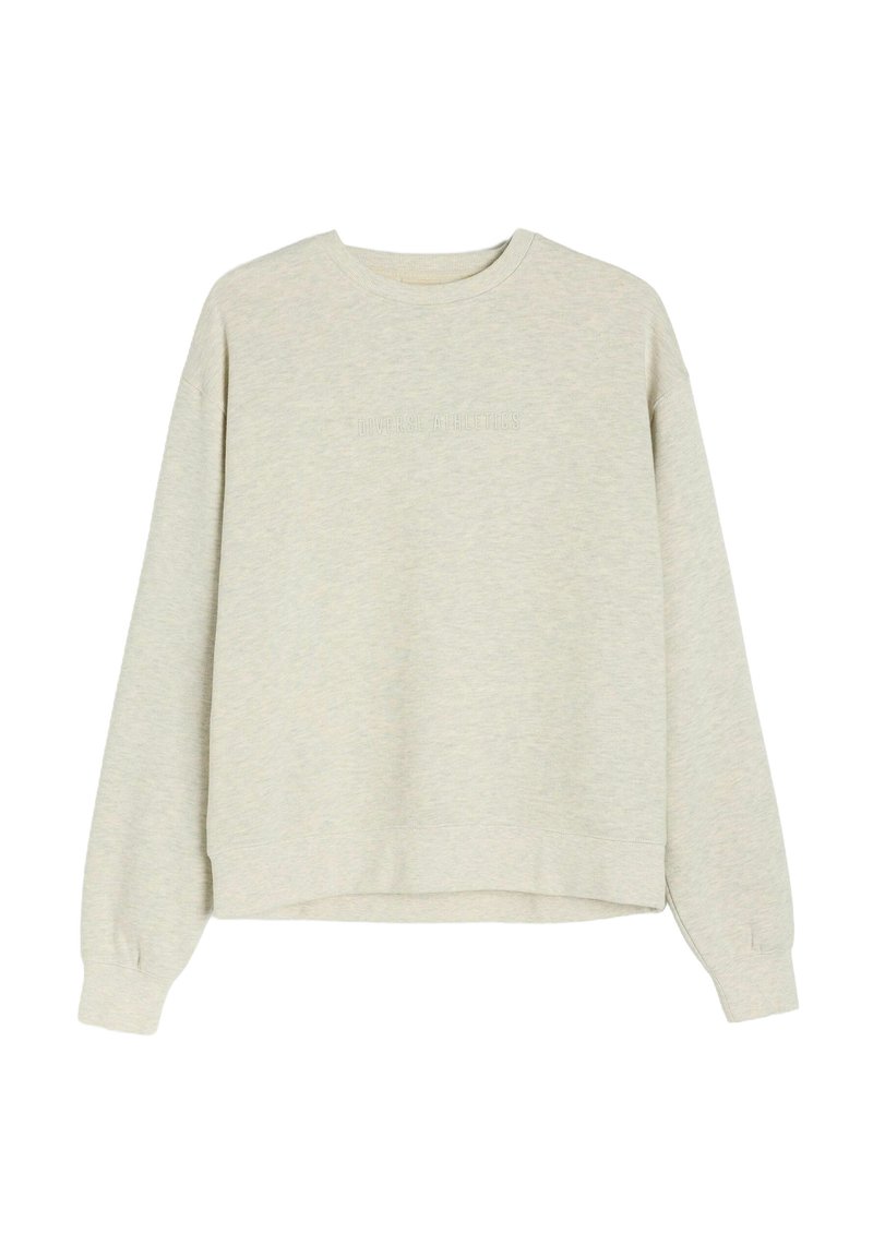 Jasnoszara bluza z miękkiej, teksturowanej tkaniny. Posiada okrągły dekolt, długie rękawy oraz subtelny, wytłaczany detal "Diverse Athletics".