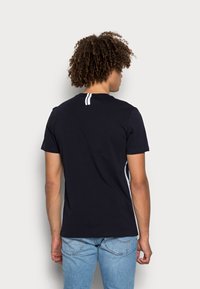 Antony Morato SLIM FIT WITH RUBBER INJIECTION - T-shirt estampada - ink blu