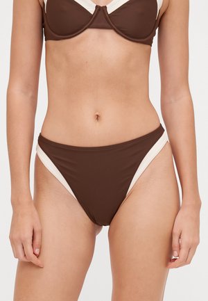 Mid Rise High-Leg Moderate Bottom - Bikini bottoms - chicory coffee