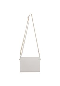 Borsa a tracolla bianca con superficie testurizzata, forma rettangolare e lunga tracolla regolabile. Design minimalista senza hardware visibile.