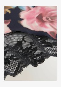 Vald, black floral print