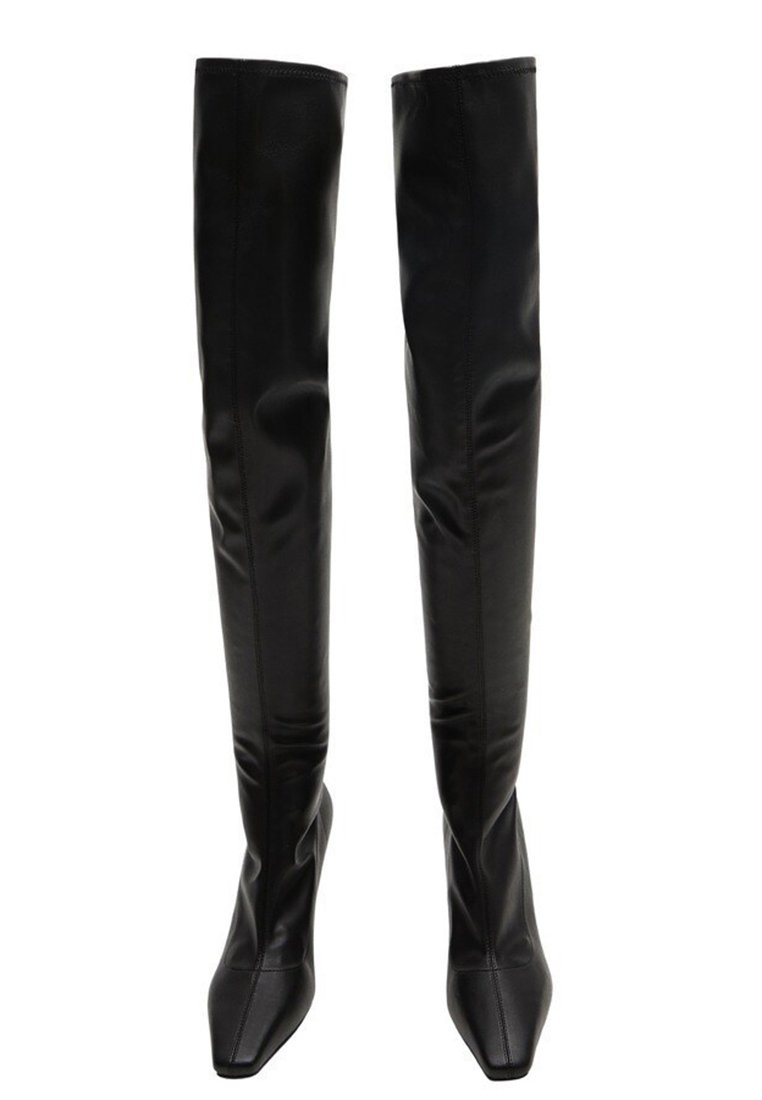 Cizme peste genunchi