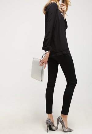 Even&Odd, Pochette - silver-coloured