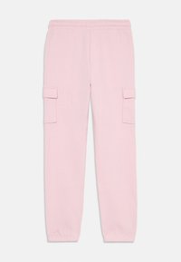 Lyserøde joggebukser laget av mykt stoff, med elastisk midje og to sidelommer for ekstra lagring.