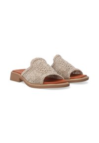Beige vævede slidestsandaler med åben tå design, der har en tekstureret overdel og en glat brun sål, der giver et afslappet udseende.