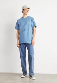 Mads Nørgaard FRODE LOGO TEE - Paprasti marškinėliai - captains blue