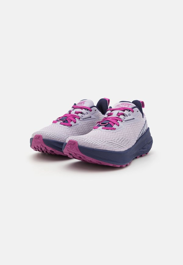 EXPERIENCE WILD - Trail running shoes - purple2