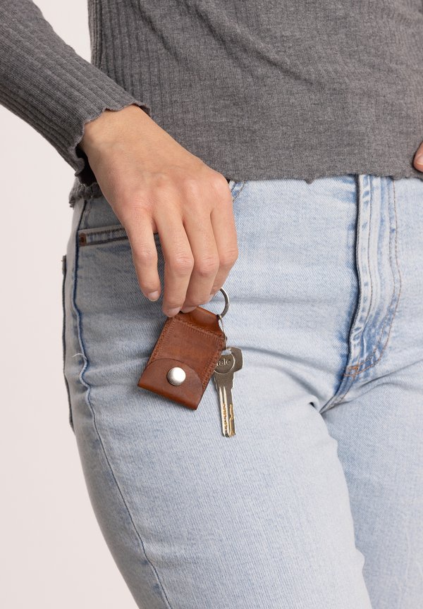 AIMO - Schlüsselanhänger - braun