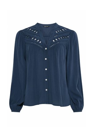 Marineblaue Langarmbluse mit V-Ausschnitt, durchgeknöpftem Vorderteil, gerafften Manschetten und laserperforierten geometrischen Details auf der oberen Brust und den Schultern.