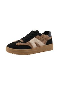 Sneakers met een zwarte suede bovenkant, bruine fuzzy accenten en een beige leren streep. Zwarte veters, rubberen zool en een logo detail aan de zijkant.