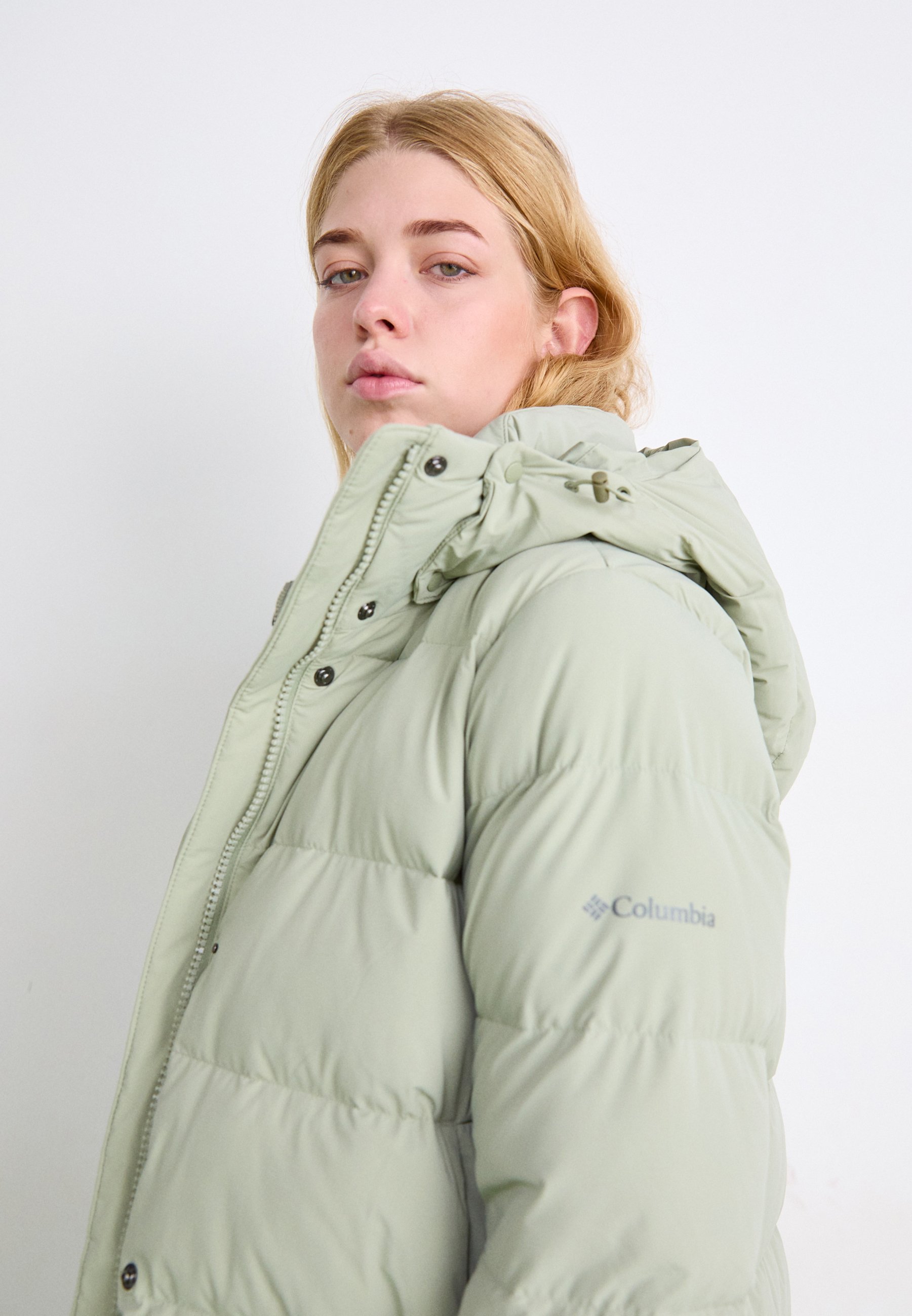 Columbia AMAZE PUFF HOODED JACKET - Down coat - safari/khaki