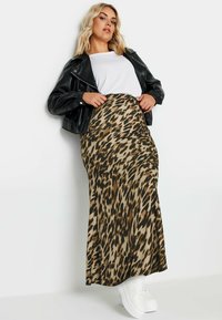Yours Clothing LEOPARD PRINT - Jupe longue - brown