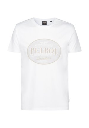 T-shirt bianca in cotone con una grande stampa grafica ovale in beige chiaro con la scritta "PETROL MOTORWORKS." Girocollo e maniche corte.