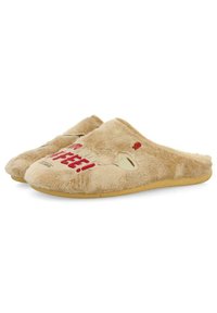 Zapatillas de pelaje beige con una textura suave, que presentan el texto "¡No es mi café!" en rojo y un gráfico de una taza de café en la parte frontal.