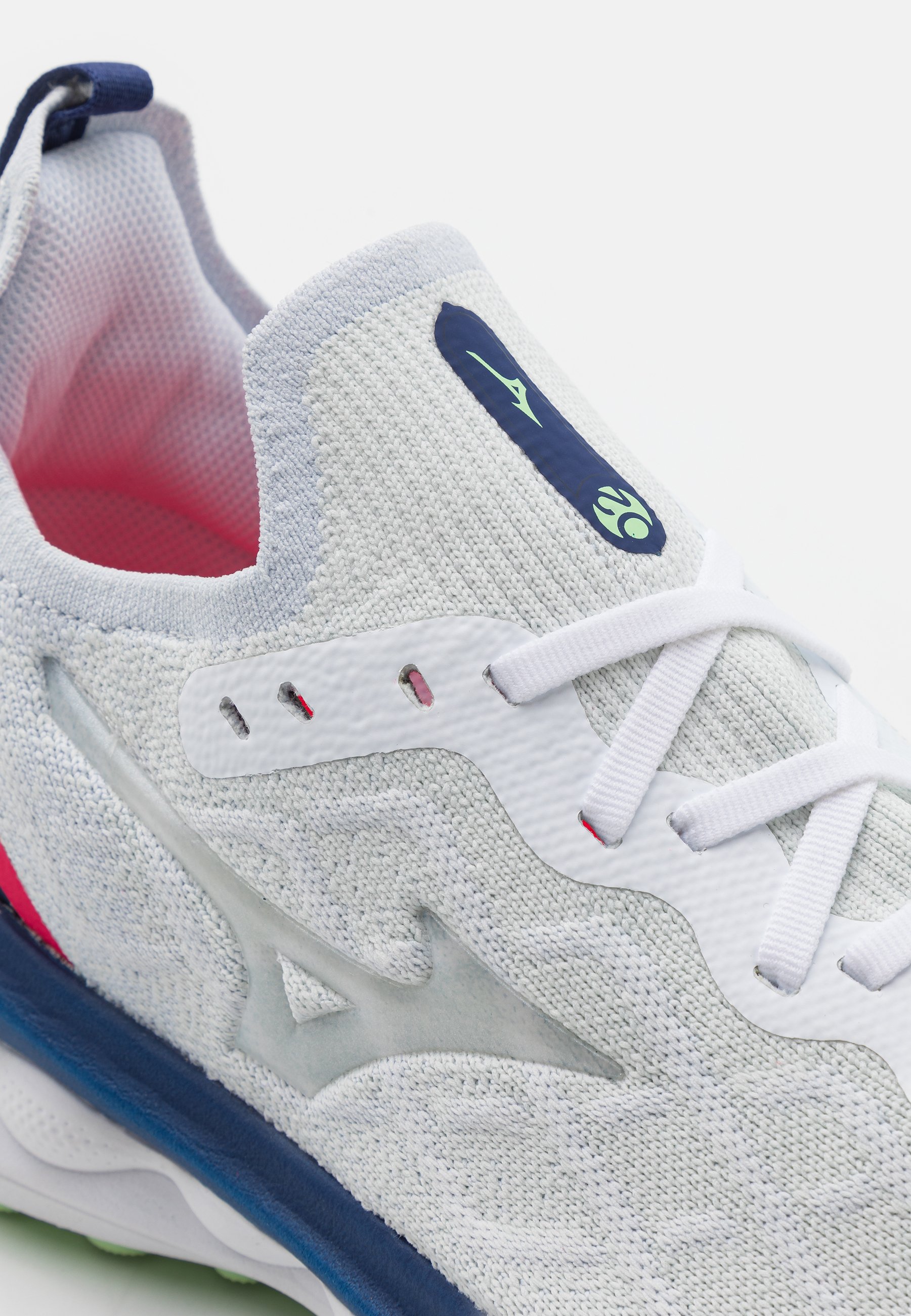 mizuno wave sky neo 2