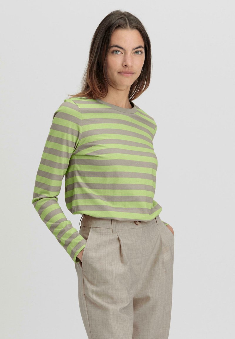 hessnatur Langarmshirt - sand