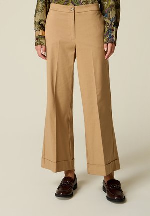 Oltre PANTALONI CROPPED - Stoffhose - beige