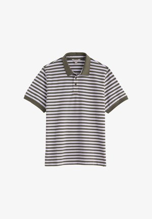 Kurzärmeliges Poloshirt mit horizontalen Streifen in Olivgrün und Weiß, olivgrünem Kragen und Ärmelbündchen sowie einer Knopfleiste mit zwei Knöpfen.