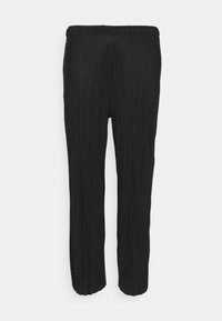 Pantalones negros con pliegues, cinturilla elástica, diseño de pierna recta y una textura suave. No se observan bolsillos ni adornos.