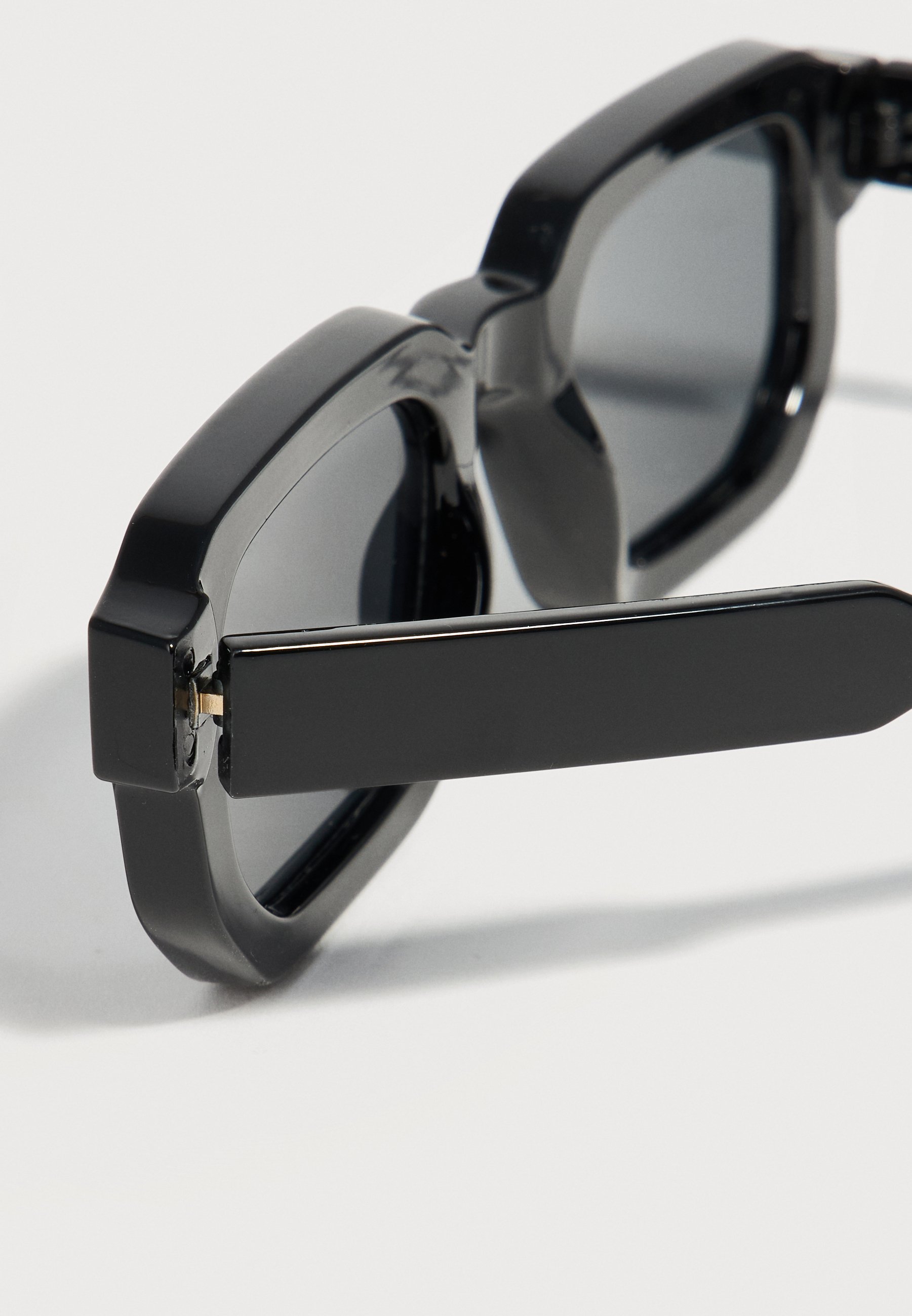 STORE SOL  Only & Sons ONSSQUARE SUNGLASSES - Zonnebril - black/zwart