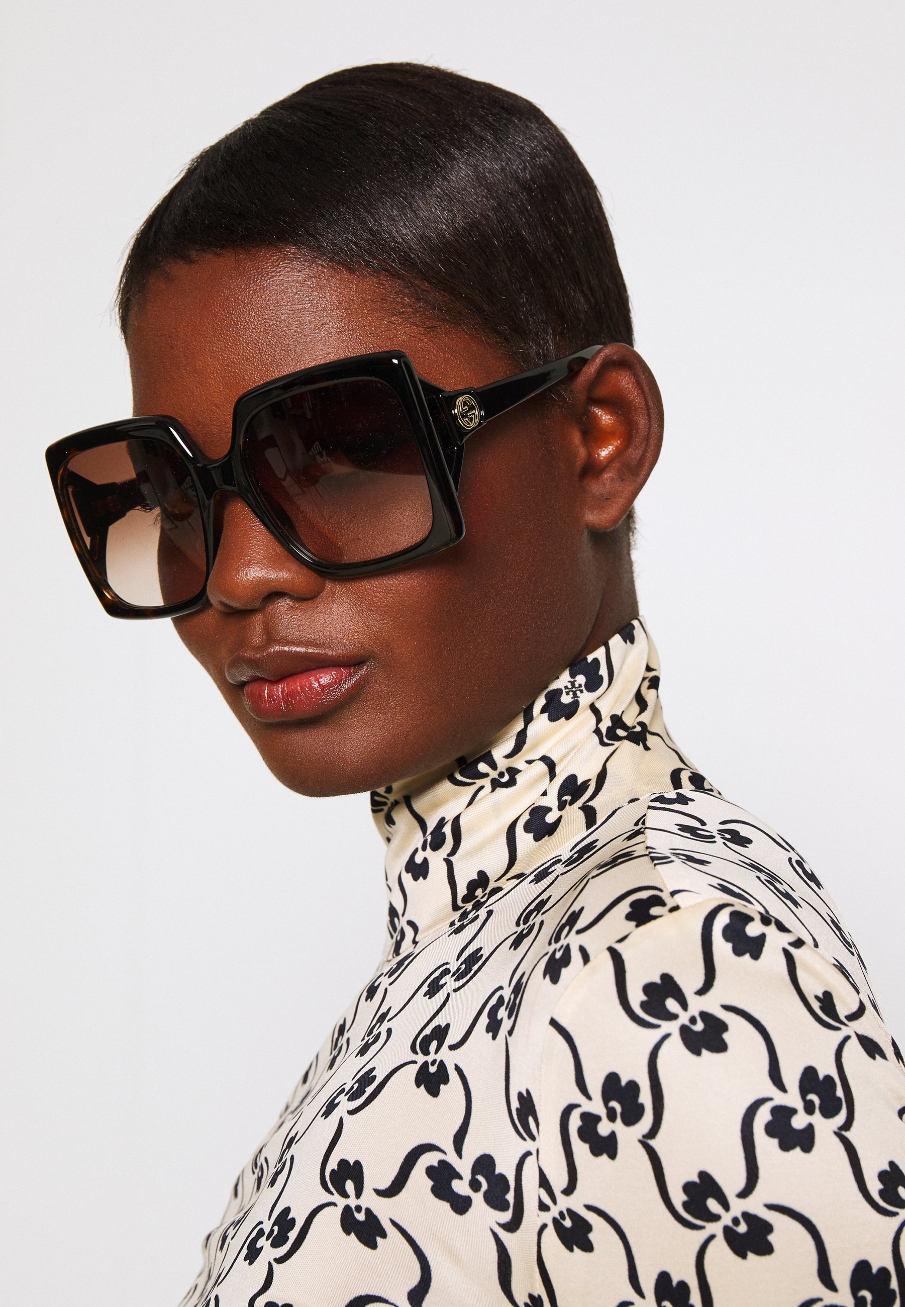 tortoise shell tory burch