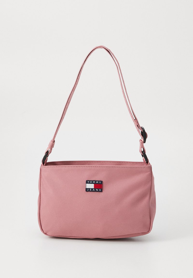 Tommy Jeans DAILY SHOULDER BAG - Cross body bag - tahiti berry