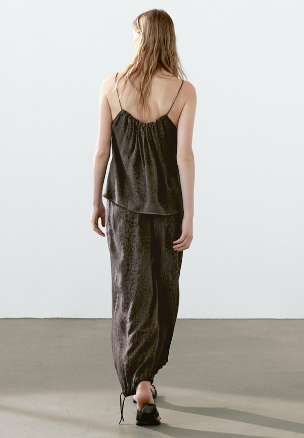 WIDE JACQUARD FLOWING - Trousers2