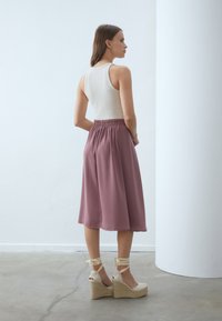 Thumbnail Image 3