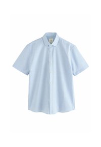 Camisa de manga corta azul claro con cierre de botones en la parte delantera, tela texturizada, cuello plegable y un corte relajado, que presenta un diseño minimalista.