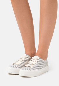 Tamaris Sneaker low - navy