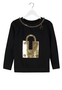 Sweatshirt noir avec un grand graphique de cadenas doré et un col en chaîne dorée épaisse. Tissu lisse et manches longues.