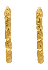 Boucles d'oreilles en or en forme de cerceau avec une finition texturée et martelée. Elles sont cylindriques avec une surface polie et une fermeture sécurisée.