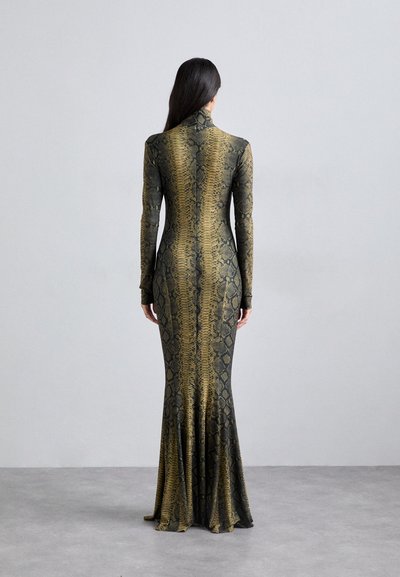 Norma Kamali LONG SLEEVE TURTLE FISHTAIL GOWN - Rochie din jerseu - brown