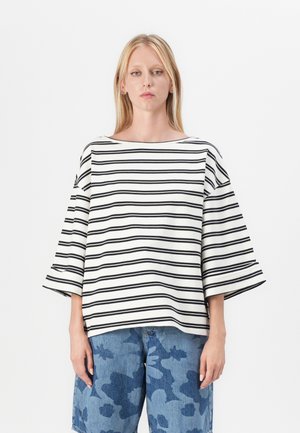 CEST LA VIE TEE - Nyomott mintás póló - black combo