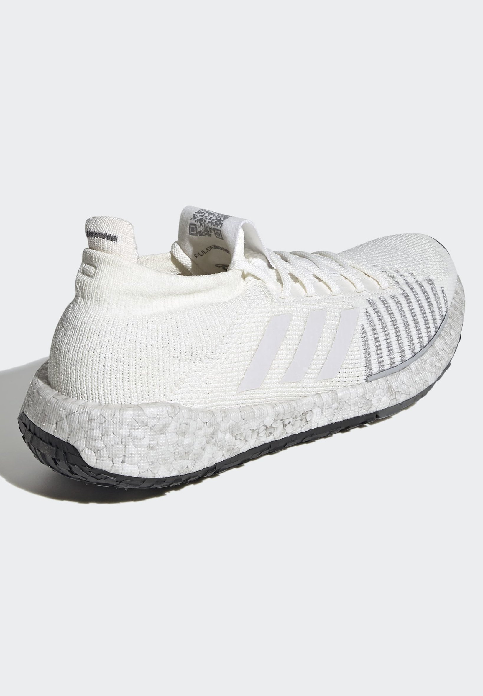 adidas Performance PULSEBOOST HD SHOES - Hardloopschoenen neutraal -  white/wit - Zalando.nl