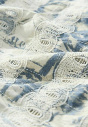 Next REGULAR FIT - BRODERIE - Vesta - white blue scenic print