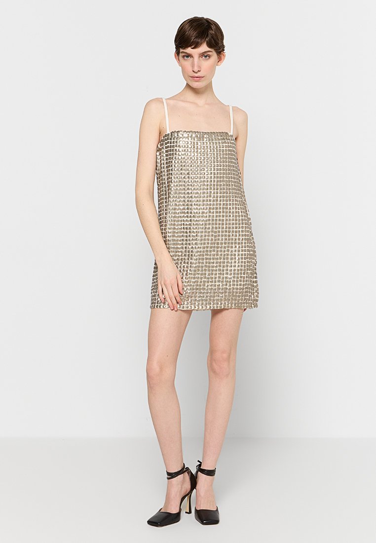 AllSaints Cocktailjurk goudkleurig AllSaints Cocktailjurk goudkleurig