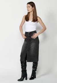 Koroshi Farmerszoknya - black denim