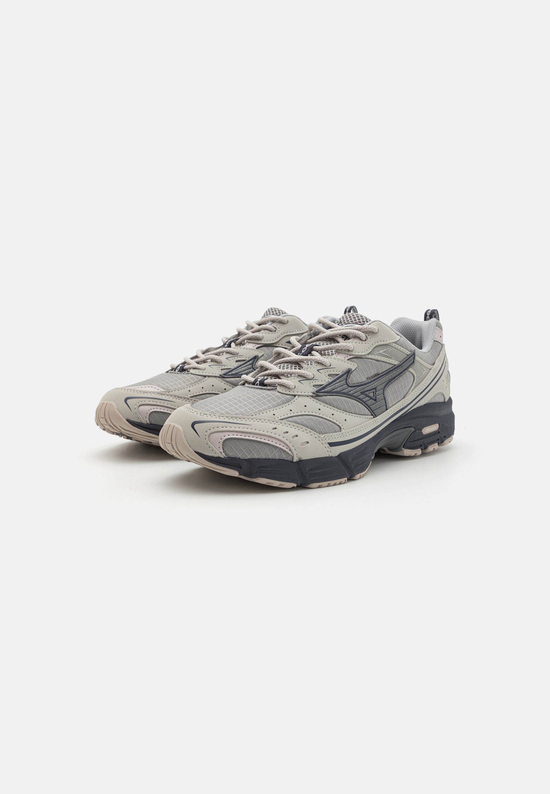 人気 ☆MIZUNO☆ MXR ULTIMATE GRAY QUIET SHADE GRAPHITE Mizuno MXR Tech Shoes - Ultimate Grey/Quiet Shade/Graphite