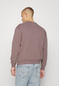 Market SCRIPT CREWNECK UNISEX - Camisola - washed grey