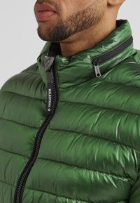 Milestone MSCARTAGENA - Winterjacke - grün